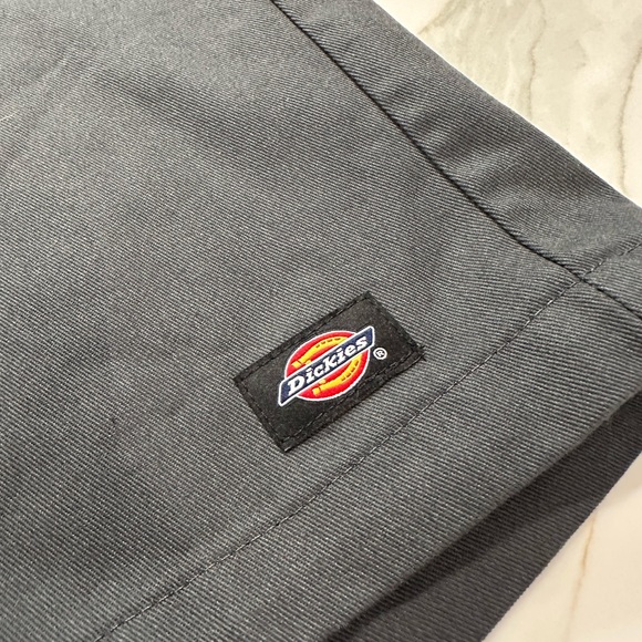 Men’s Gray Dickies Shorts - Picture 2 of 3